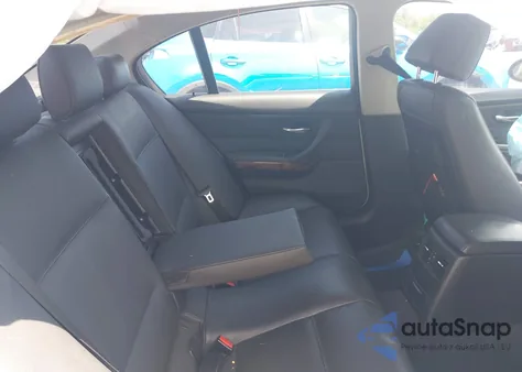 2008 BMW 328Xi из США, поврежденный, VIN WBAVC73518KX92542